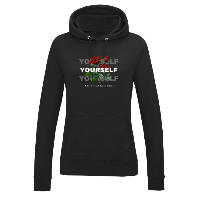 Czarna bluza damska z różami i napisem „Believe in yourself. You can do this”. Miękka, wygodna, ekologiczny nadruk.